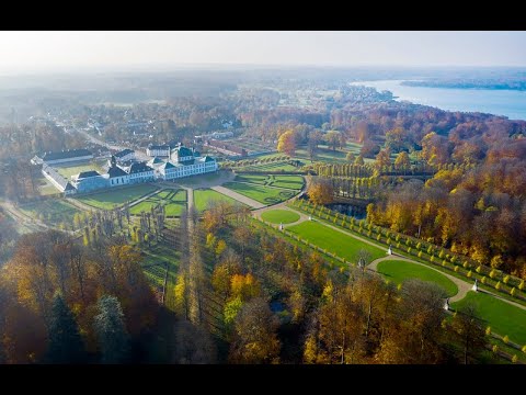 Video: Fredensborg Palace (Fredensborg Slot) beskrivning och foton - Danmark: Hilerod