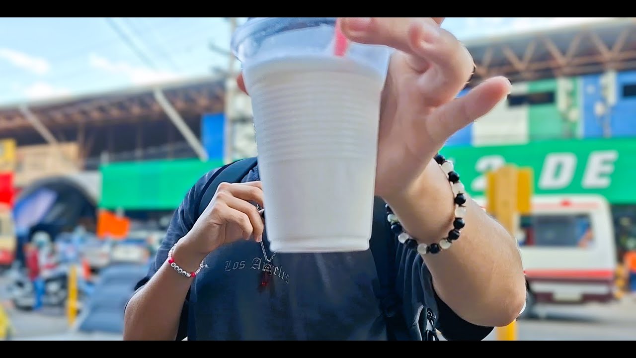 Probando refrescos en Santa Cruz Bolivia