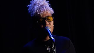Emeli Sandé performing at the Peace One Day Broadcast.