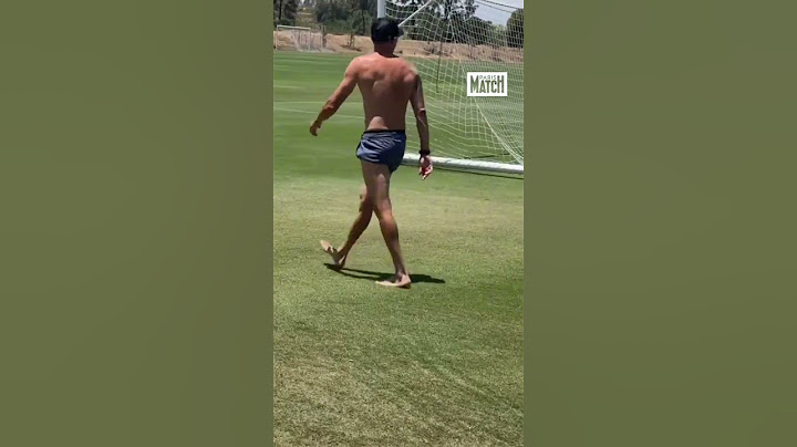 Luis Enrique a dirigé l’entraînement du PSG… pieds et torse nus pour la Coupe du Monde des Clubs 😂