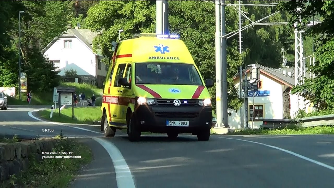 Olomouc Region EMS ambulance emergency transporting/ crossing train tracks in Kouty [CZ | 26.5.2018]