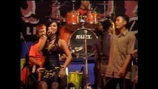 Acha Kumala Puing Puing PANTURA 270911