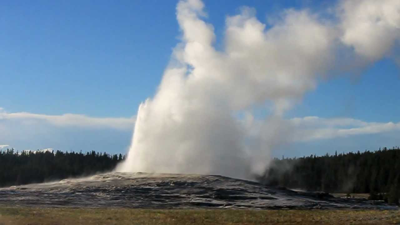 Eruption Of Old Faithful Geyser Youtube