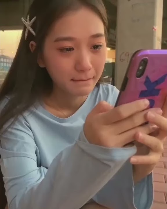 STORY - WA Cewe Nangis Gak Tau Kenapa😂