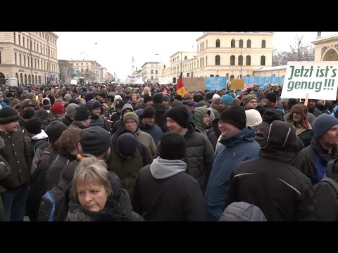 Live | German farmers protest in Munich against rising diesel fuel price, taxes