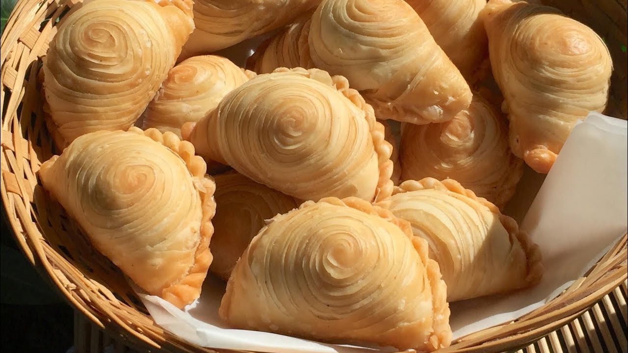 วิธีการรีดกะหรี่ฟัพอย่างไร ให้ลายก้นหอยอยู่ข้างหน้า รีดยังไงให้แม่นยำ ตัวเท่ากัน และไม่ต้องรีดยาว