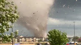 DEVASTETING tornado in Kansas, USA
