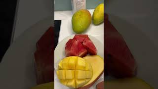 Фрукторианство во Вьетнаме сегодня. #фруктоедение #фрукторианство #манго #mango #shorts #NhaTrang