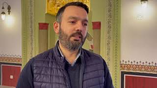 Bursa'da imam, namazda babasının geride bıraktığı engelli çocuğu ön safa aldı