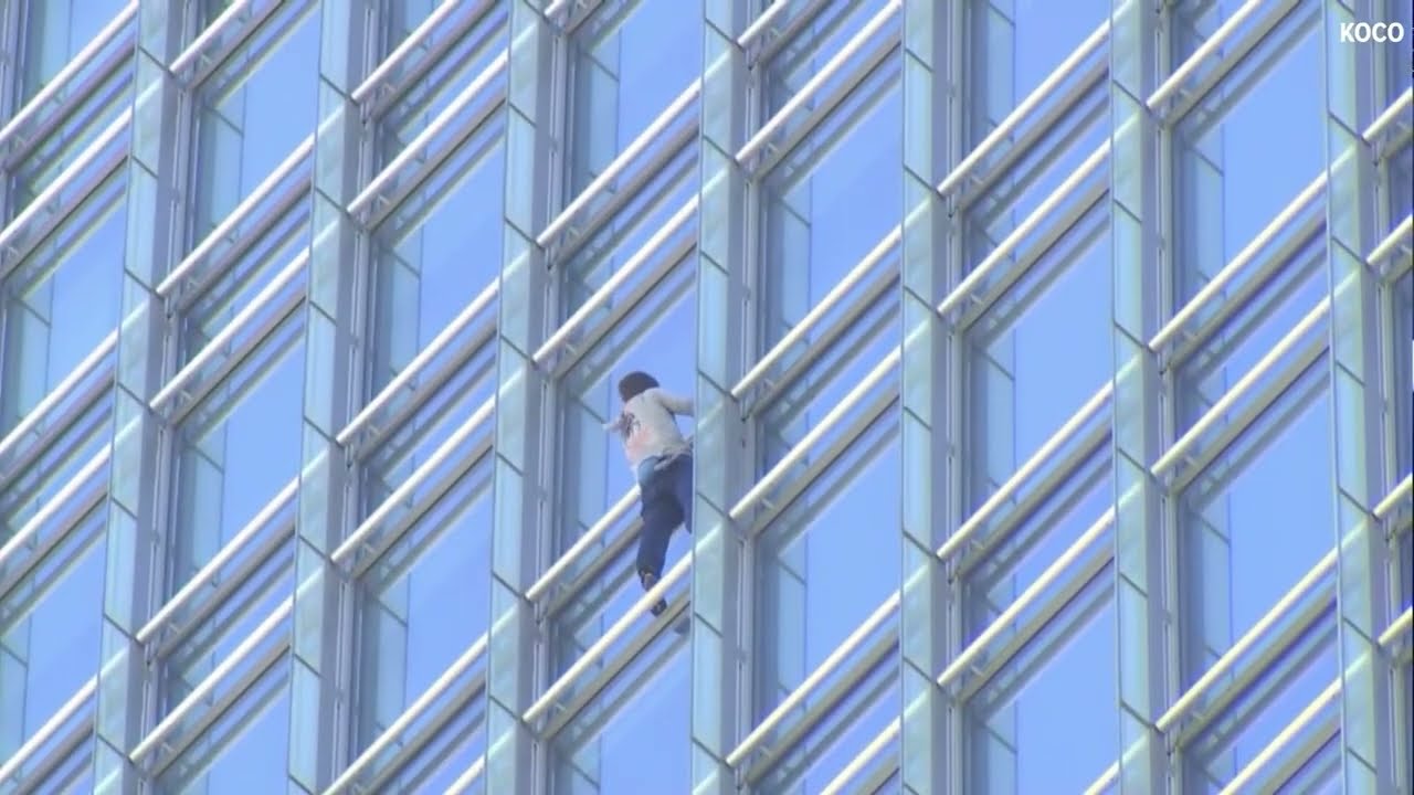 Oklahoma City Devon Tower climber: Man scales side of skyscraper | wfaa.com