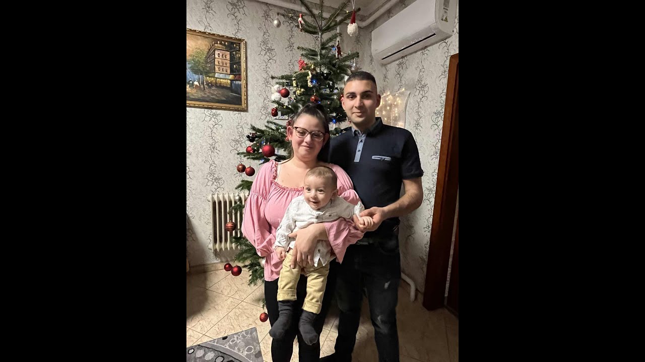 Noel születésnapjára sok szeretettel, Krisztitől és Ruditól!