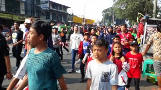 Ribuan Bobotoh dan The Jak di Kota Bogor Lakukan Long March