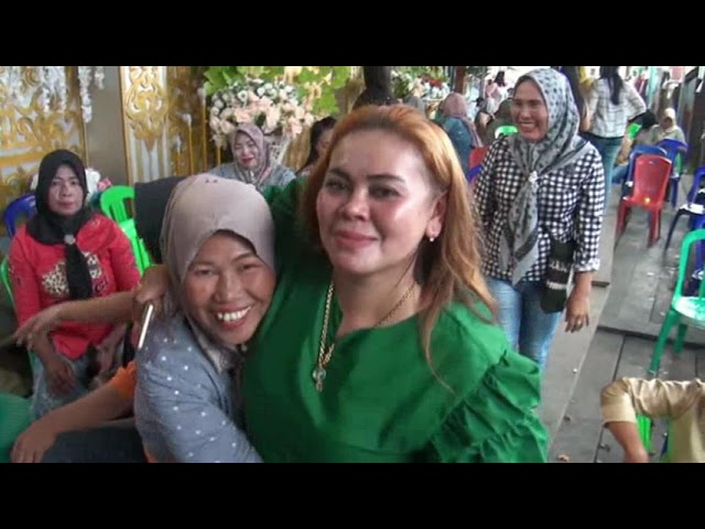 MIX ViRAL - ARMADA BERGOYANG DJ MOY MOY DI RUMAH BAPAK CAN DAN IBU INDAH  DI DESA KAMPUNG JERUK class=