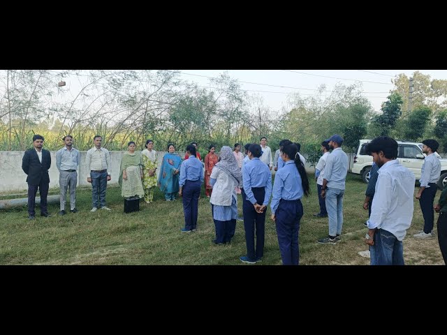 धामपुर में श्री राम ग्रुप ऑफ कॉलेज में ‘वंदे मातरम’ के 150 वर्ष पूर्ण होने पर किया गया सामूहिक गायन