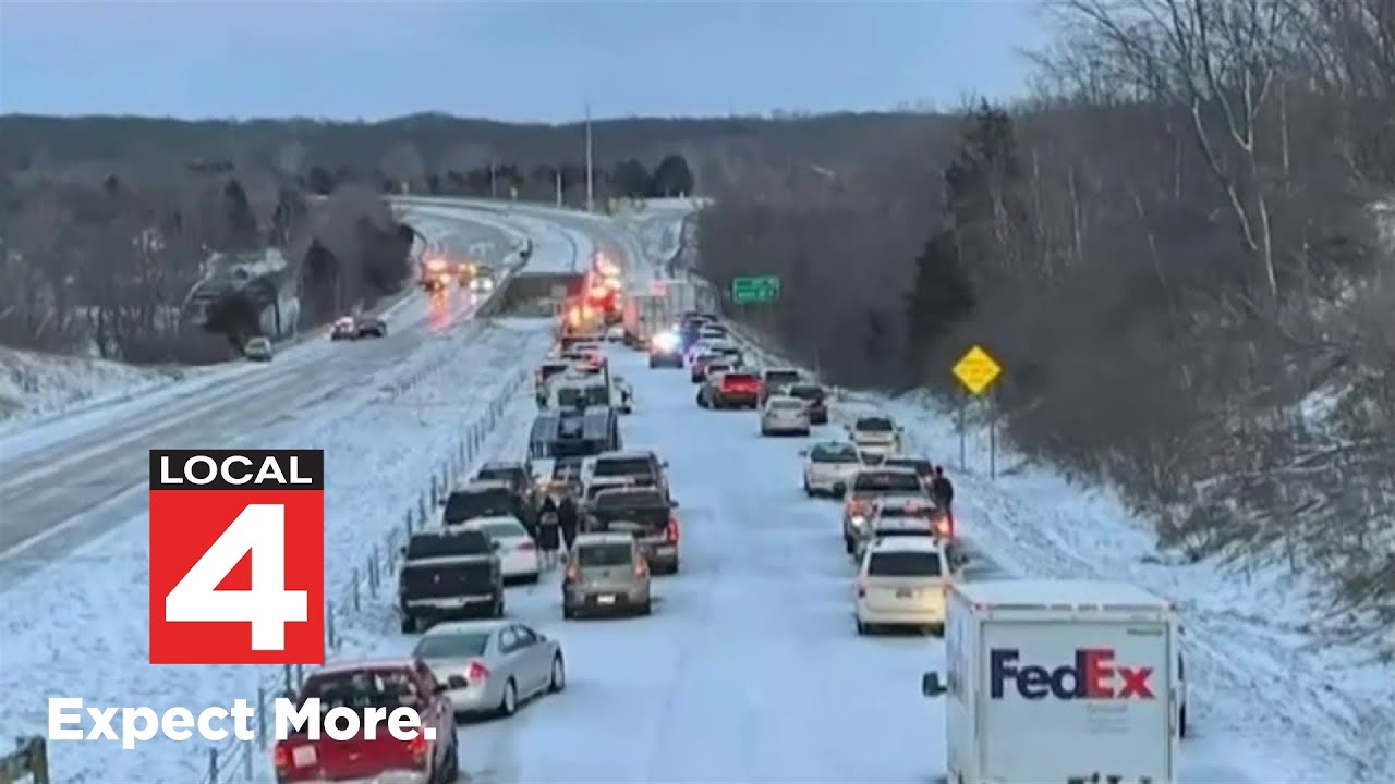 Michigan Police 16 Hurt In 150 car Pileup On I 96 West Of Lansing michigan-police-16-hurt-in-150-car-pileup-on-i-96-west-of-lansing