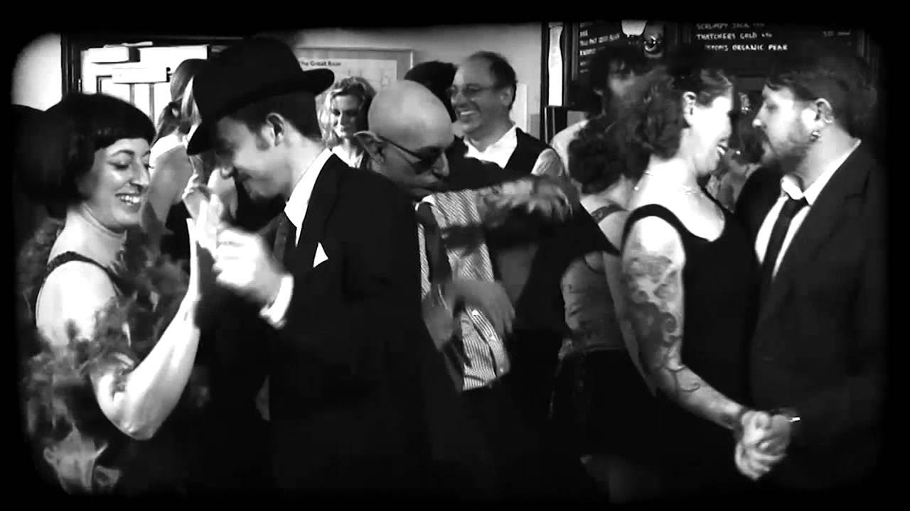 Smokey Bastard - Yuppie Dracula (Official Video) Smokey Bastard - Yuppie Dracula (Official Video)