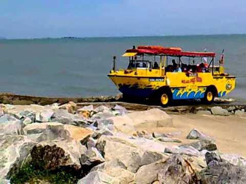 melaka duck tours