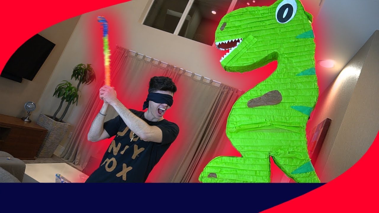 DENTRO DESSE DINOSSAURO TINHA ALGO SURPREENDENTE! vlogs in spanish