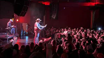 Gavin Adcock - Cigarette (Live) Gavin Adcock - Cigarette (Live)