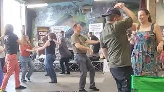 Brett Gardner and The Cigar Box Serenaders with Shane Speal.