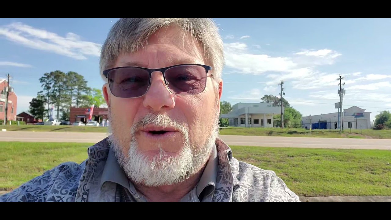 Installation Time! JDM Designs Signs sets the base for Monument sign on Lake Conroe.