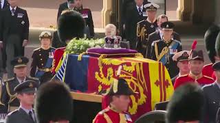 【LIVE】エリザベス女王の棺がバッキンガム宮殿を出発 ウィリアム皇太子やヘンリー王子らが参列