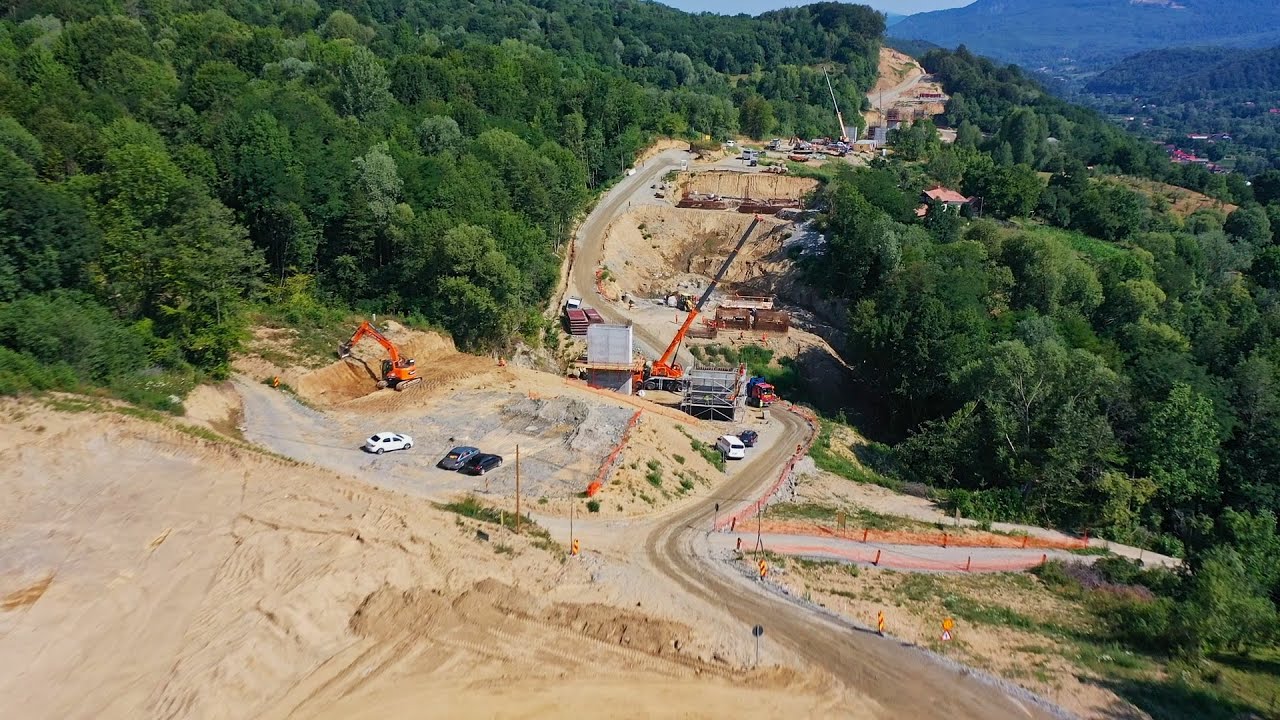 Constructorii italieni dau lecții pe A1 Sibiu–Pitești: Mobilizare-record pe secțiunea Tigveni–Cornetu video