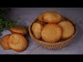 চিনি আর শুকনো চালের গুঁড়া দিয়ে ৫ মিনিট সময়ে তেলের পিঠা !!!!সব পিঠা  ফুলবে +নরম আর সমান সাইজের হবে👌