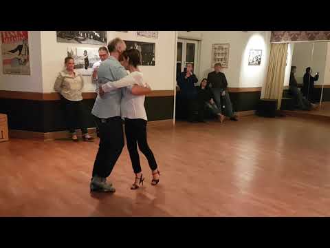 Video: Beziehungserfahrung Im Argentinischen Tango: Von Der Verabredung Bis Zur Trennung In 5 Minuten