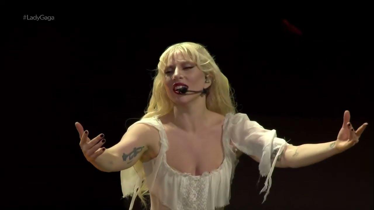 Lady Gaga - Alejandro (Live from Copacabana Brazil) Lady Gaga - Alejandro (Live from Copacabana Brazil)