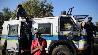 South African turns himself over to police after killing family members