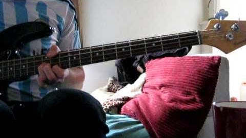 The Smiths - Well I Wonder Andy Rourke Bass Intro/Outro chords.