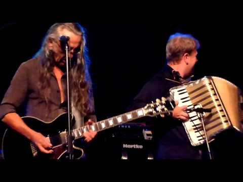 Don Mentony Band - Dobra Mrha (Live); Kamfest 2013