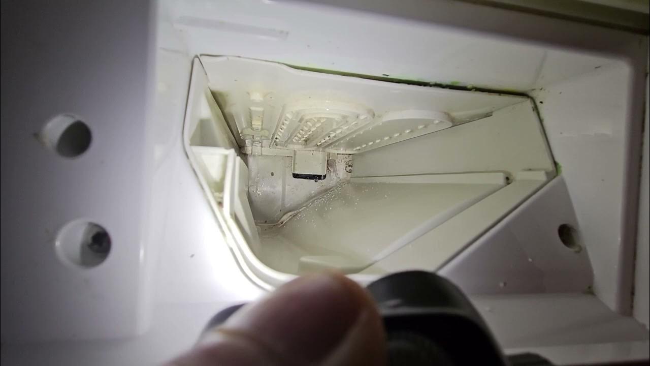 Miele, leaking from detergent drawer & excess detergent light on. YouTube