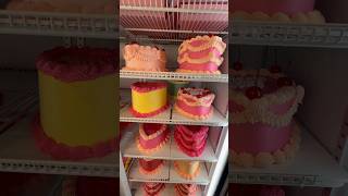 Retro Vintage Piped Cakes