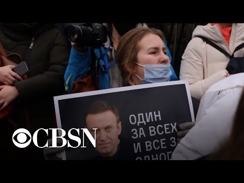 Protesters in Russia demand the release of Alexey Navalny.