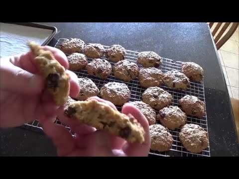 Cherry Oatmeal Cookies