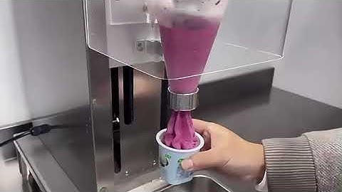 Automatic lifting swirl freeze frozen fruits dessert Ice Cream Blender machine