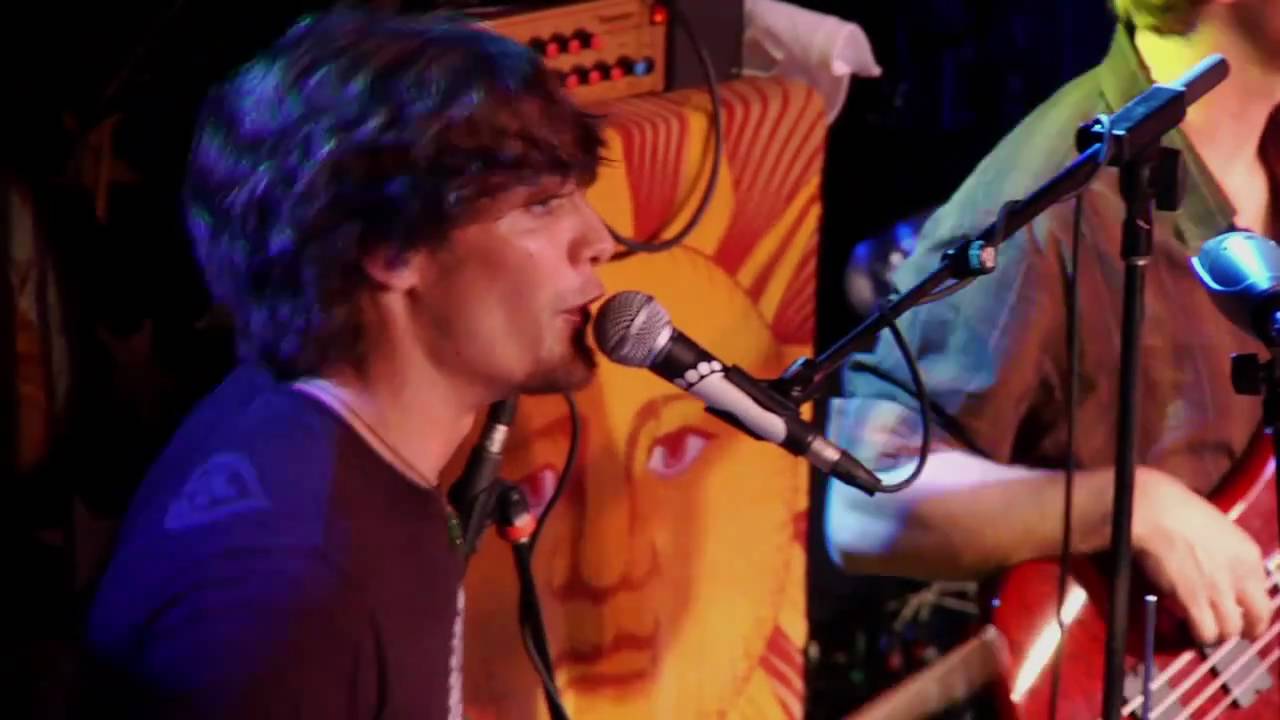 Barefoot Truth "Ok" Live 9/24/10 auf YouTube ansehen Barefoot Truth "Ok" Live 9/24/10 auf YouTube ansehen
