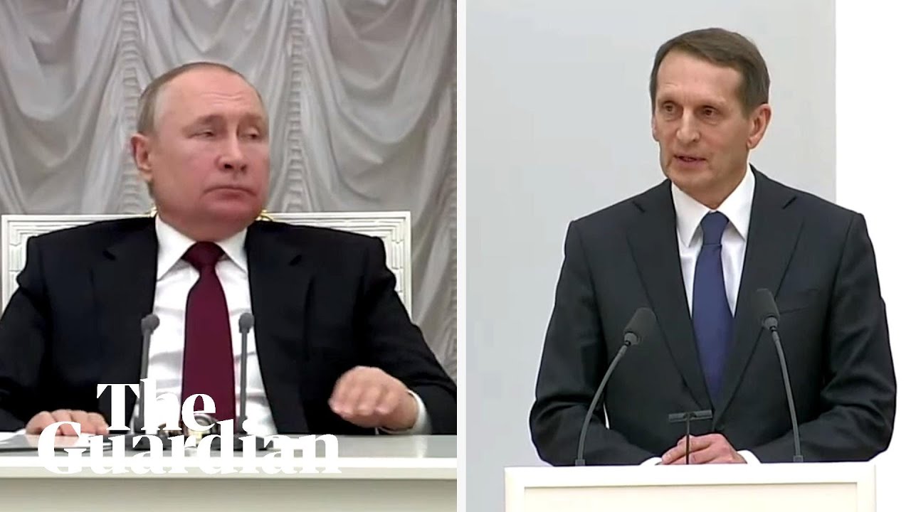 mad world Update 2022 'Speak directly!': Putin has tense exchange with his chief spy