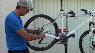 Rear wheel mount for mountain bikes with disc brakes - 071