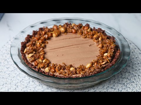 Video: Chocolate Pie Na May Mga Hazelnut