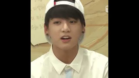 Thumbnail of Jungkook singing Hold Me Tight