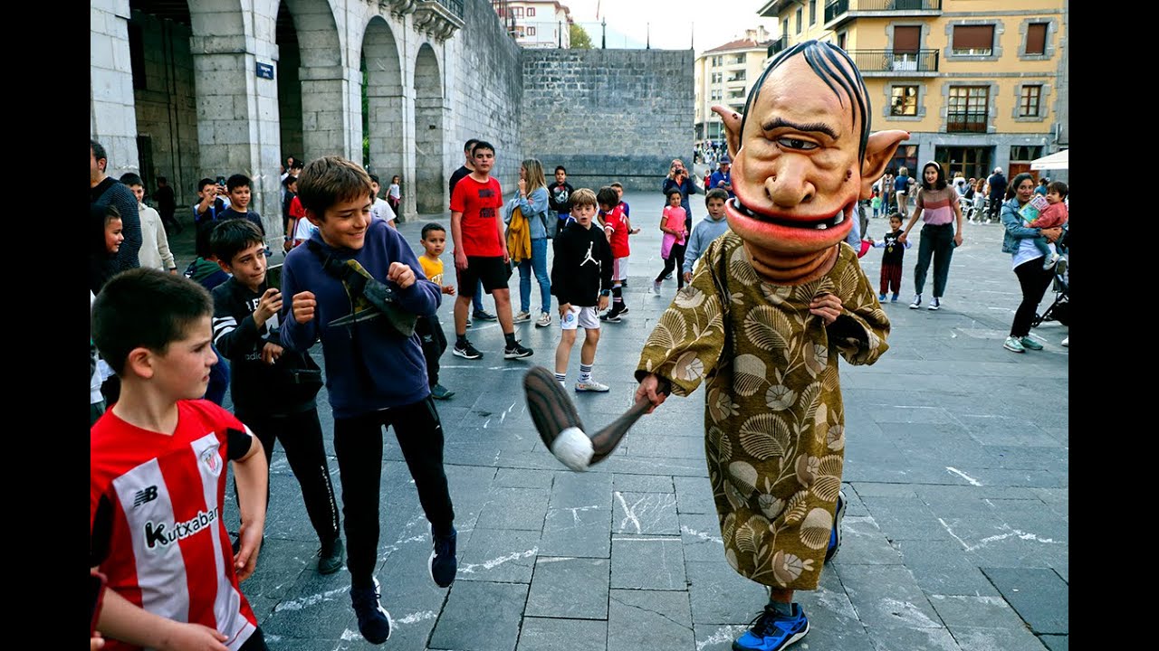 Buruhandi berrien estreinaldia, Elgoibar