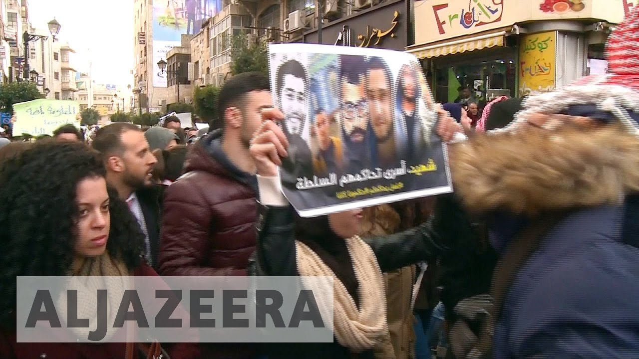 قمعت الشرطة الفلسطينية احتجاجاً على التعاون الأمني مع إسرائيل