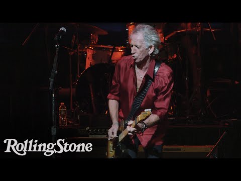 Watch Keith Richards Play &#039;Happy&#039; at the Apollo Theater