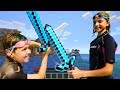 Видео Майнкрафт - Адриан и Света - Minecraft в Аквапарке!