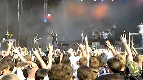 Korn Maxidrom 2011 - Here to Stay (cut).3GP