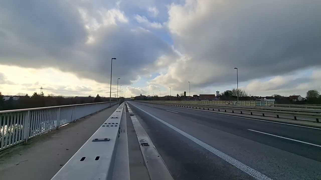 Hanau Großauheim Weltkriegsbombe Gesperrte Bundesstraße Stille 