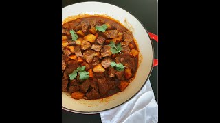 Carne guisada con papas y zanahorias ( fácil de preparar)